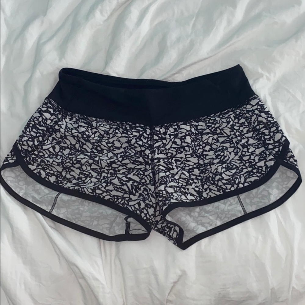 lululemon speedy shorts 2.5